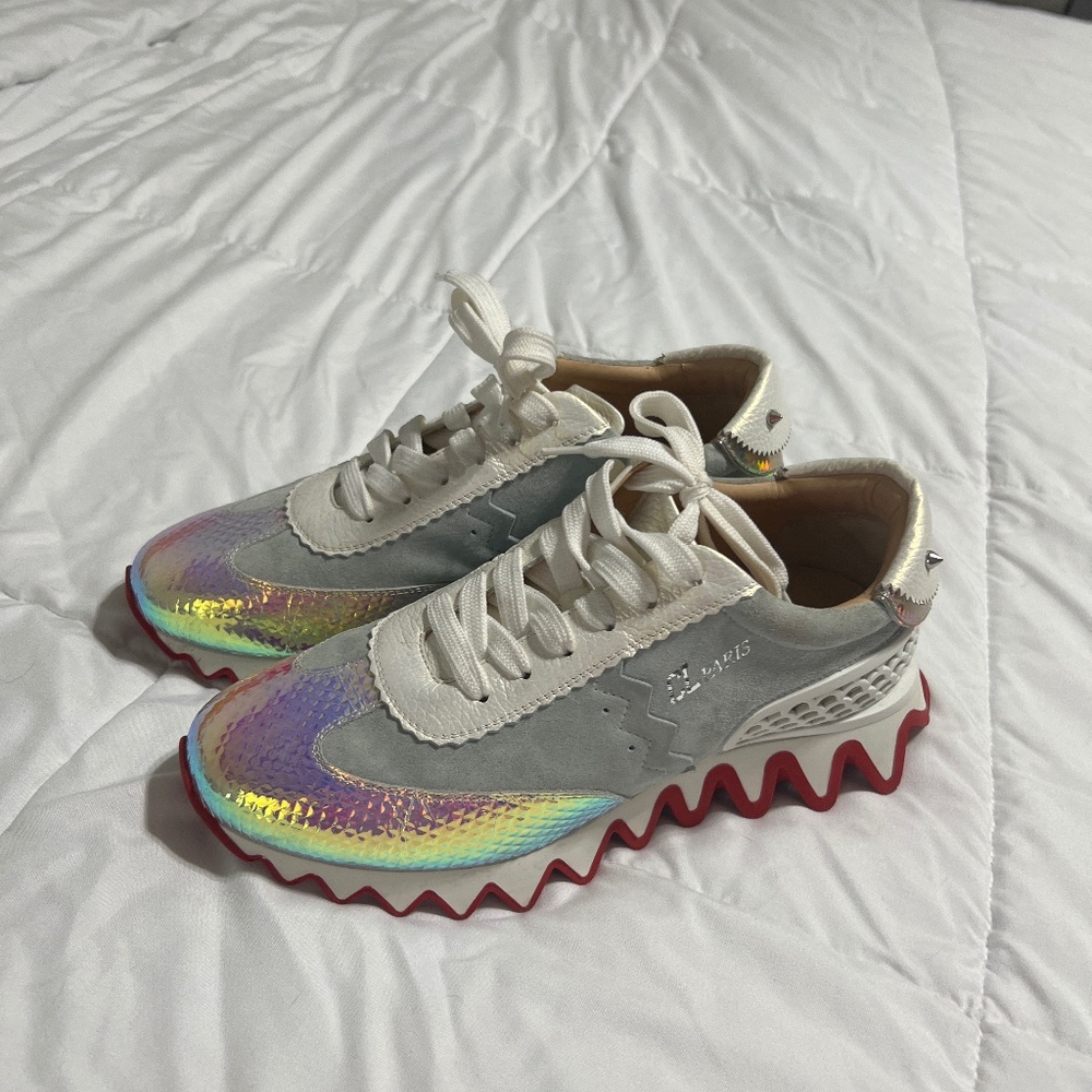 Louis Vuitton Women’s Louibshark Low top sneakers
